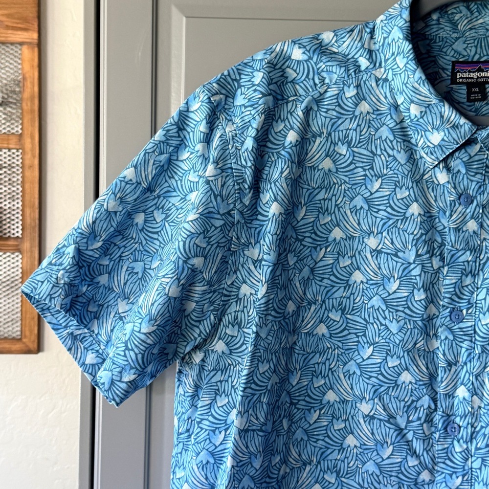 Patagonia Mens Go To Abstract Wave‎ Print Button Up Shirt, Blue, XXL - Picture 4 of 10